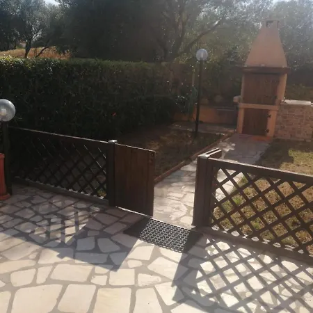 La Casa Con Giardino - Όλμπια